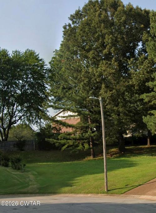 50 Pinehurst Cv, Jackson, TN, 38301-3442 | Card Image