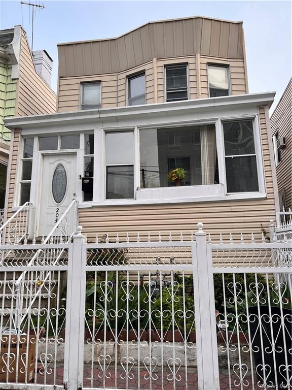 2058 Newbold Avenue, Leased in Bronx Zoocasa