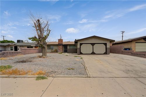 3909 W Oakey Blvd, Las Vegas, NV, 89102-0517 | Card Image