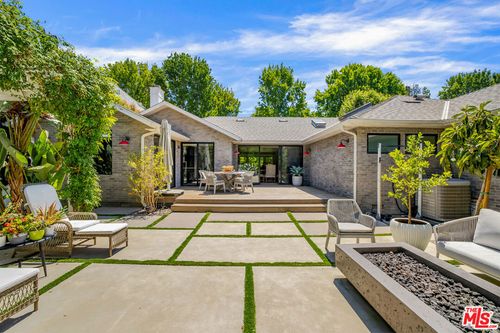 521 Loring Ave, LOS ANGELES, CA, 90024-2636 | Card Image