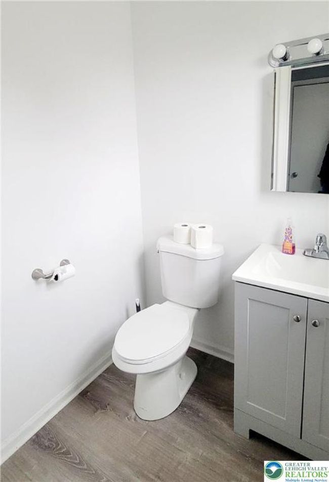 201 N Irving St, House other with 3 bedrooms, 2 bathrooms and null parking in Allentown PA | Image 6