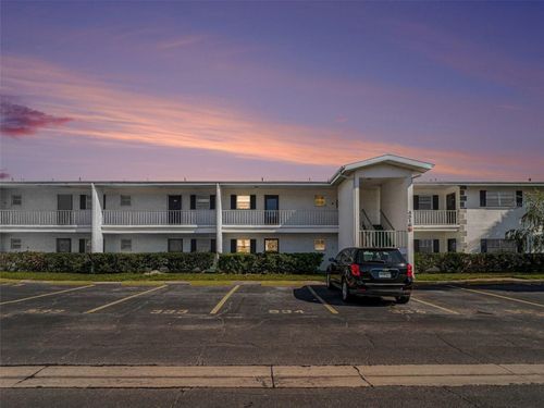 apt-333-4516 3rd Street Cir W, BRADENTON, FL, 34207-1529 | Card Image