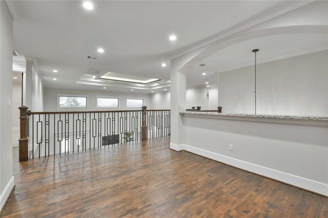 Upstairs sitting area. | Image 39