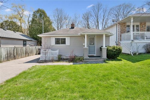 161 Grange St, Guelph, ON, N1E2V7 | Card Image