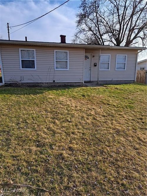 441 Indiana Ave, Girard, OH, 44420-3056 | Card Image