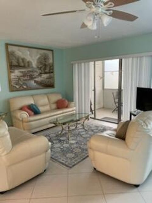 210-705 Lori Dr, Palm Springs, FL, 33461-1285 | Card Image