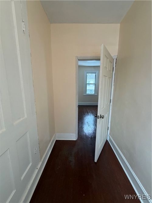 s-291 E North St, Buffalo, NY, 14204-1023 | Card Image