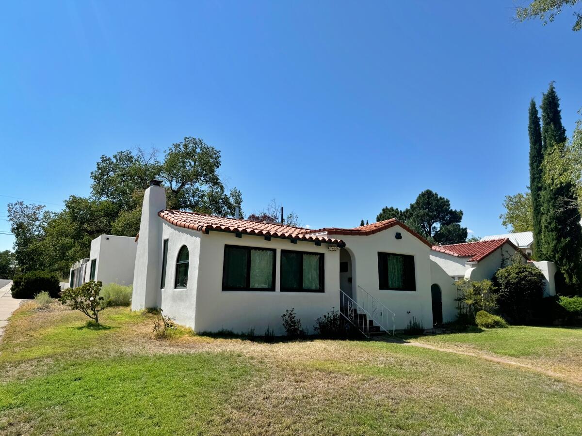 Ridgecrest Dr, Albuquerque, NM 87108