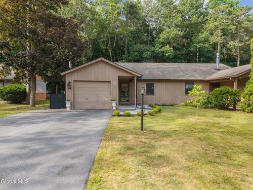 89 Arrow Wood Place, Malta, NY, 12020 | Card Image