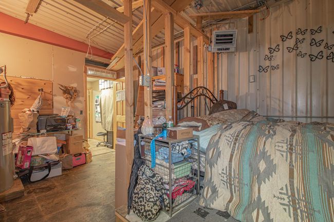 Living quarters in the back.jpg | Image 18