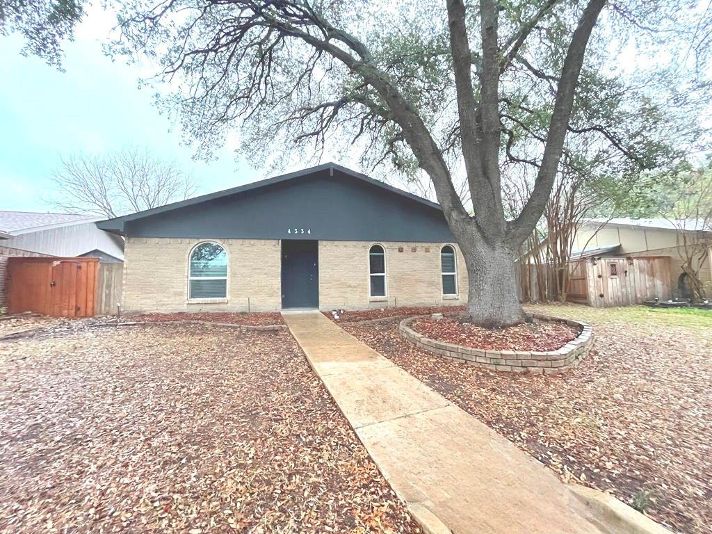 Thicket Dr, Garland, TX 75043