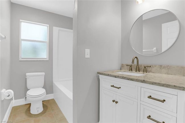101 - 1660 Royal Cir, Condo with 3 bedrooms, 2 bathrooms and 2 parking in NAPLES FL | Image 26