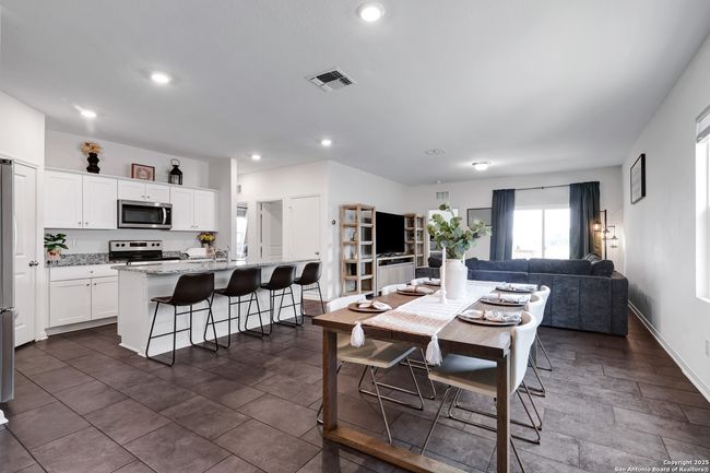 7910 Asp Pt, House other with 3 bedrooms, 2 bathrooms and null parking in San Antonio TX | Image 4