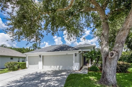 8033 Shaddock Pl, LAND O LAKES, FL, 34637-7429 | Card Image