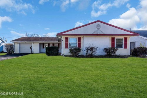 15 Efland Ln, WILLINGBORO, NJ, 08046-2212 | Card Image