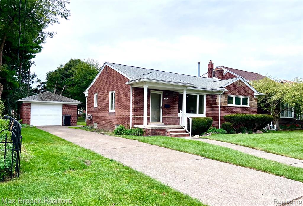 Buckingham Ave, Allen Park, MI 48101