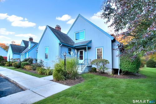 160-160 Glengarry Rd, Fairfield, CT, 06825-1168 | Card Image