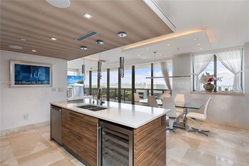apt-1908-5875 Collins Ave, Miami Beach, FL, 33140-3770 | Card Image