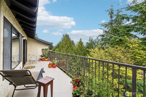 302-17918 23rd Ln Ne, Shoreline, WA, 98155-3950 | Card Image