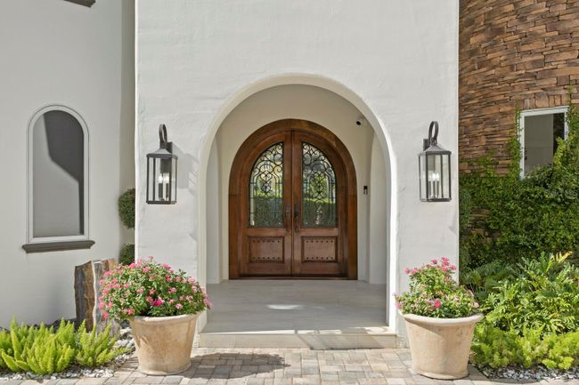 Grand entry | Image 4