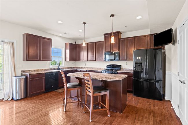Picture yourself creating meals in this kitchen! | Image 9