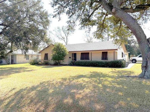 817 University Dr, Lake Charles, LA, 70605-6141 | Card Image