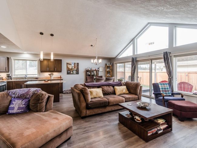 1337 4th Ave, House other with 3 bedrooms, 2 bathrooms and 4 parking in Ladysmith BC | Image 23