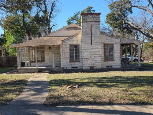 1403 Cedar Oaks Blvd, Dallas, TX, 75216-1027 | Card Image