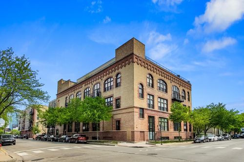 apt-2f-1050 W Hubbard St, Chicago, IL, 60642-8384 | Card Image