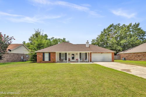 7029 Oakhurst Dr, Ocean Springs, MS, 39564-8454 | Card Image