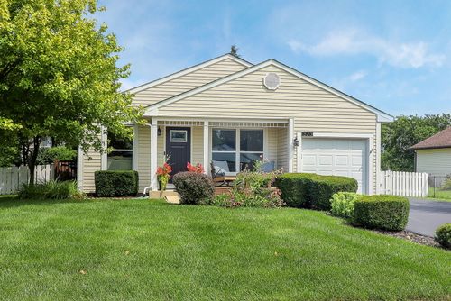 323 Danbury Dr, Naperville, IL, 60565-3233 | Card Image