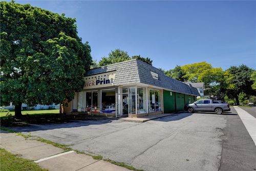 330 S Main St, Canandaigua, NY, 14424-2117 | Card Image