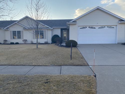 0-35 Madison Cir, Davenport, IA, 52806-2812 | Card Image