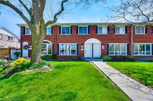 2-2700 Barton St E, Hamilton, ON, L8E2J7 | Card Image