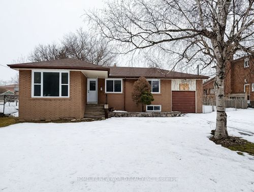 43 Fairglen Ave, Scarborough, ON, M1T1G8 | Card Image