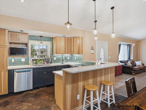 2524 Plain View Rd, Cheyenne, WY, 82009-4408 | Card Image