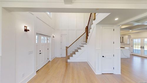 427 Jamesport Ave, Jamesport, NY, 11947 | Card Image