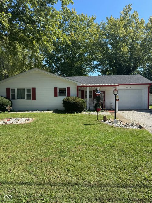 2014 Meridian St, Shelbyville, IN, 46176-2945 | Card Image