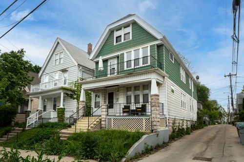 719 E Chambers St, Milwaukee, WI, 53212-2540 | Card Image