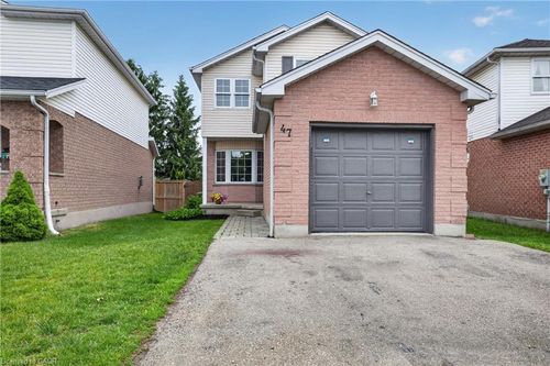 47 Marisa St, Kitchener, ON, N2K3V8 | Card Image