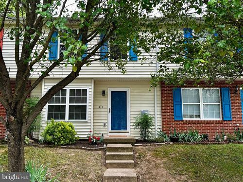 511 Ridgefield Ave, STEPHENS CITY, VA, 22655-2902 | Card Image