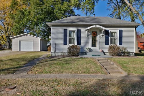 509 Locust St, Hillsboro, IL, 62049-2622 | Card Image