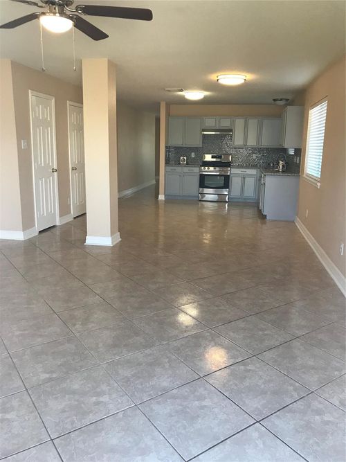 2844 Morningmist Lane, Dickinson, TX, 77539 | Card Image