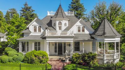 62 Court Street, House other with 5 bedrooms, 4 bathrooms and 5 parking in Weaverville CA | Image 1