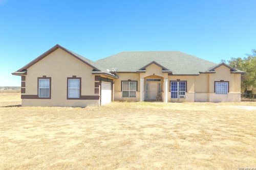 201 Cimarron Dr, Floresville, TX, 78114-4501 | Card Image