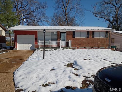 10228 Viscount Dr, Saint Louis, MO, 63136-5640 | Card Image