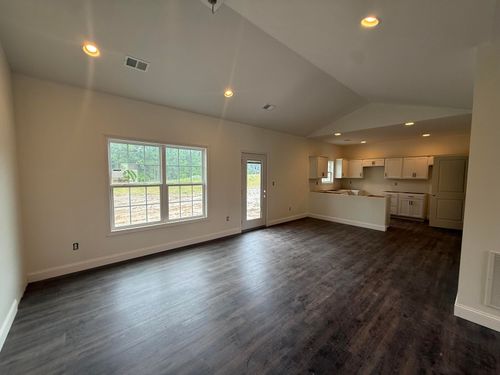 302 Cinchpost Circle, London, KY, 40744 | Card Image