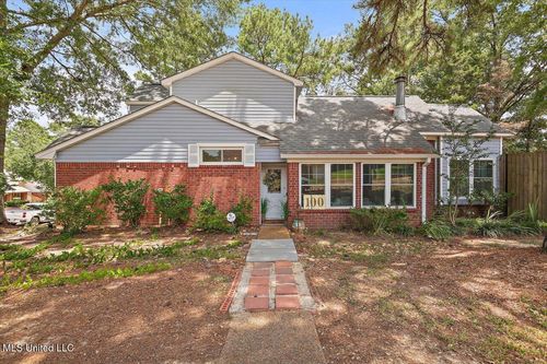100 Misty Morning Ln, Clinton, MS, 39056-4177 | Card Image