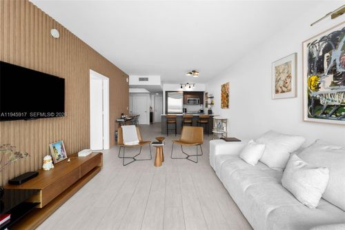 apt-2600-55 Se 6th St, Miami, FL, 33131-2566 | Card Image