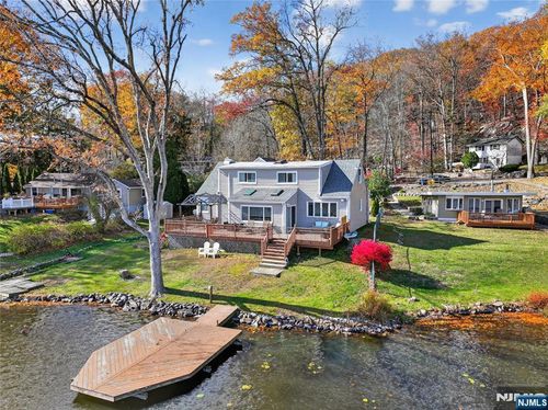 47 E Shore Trl, Hardyston, NJ, 07460-1316 | Card Image